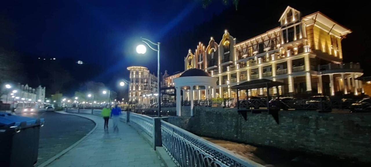 Apart-Otel Nino Borjomi Exteriör bild