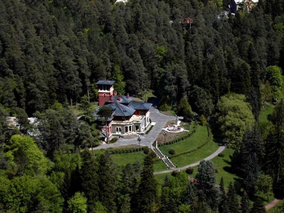 Apart-Otel Nino Borjomi Exteriör bild